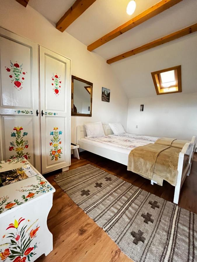 Vila Sofia Haţeg 外观 照片